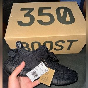 •YEEZY’S 350 V2 •ONYX •SIZES 9-9.5